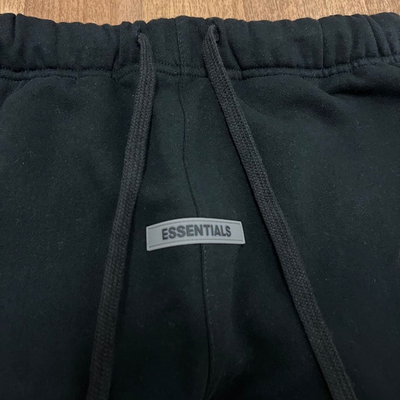 Essentials Sweatpants - Brand New - Picture 4 of 7